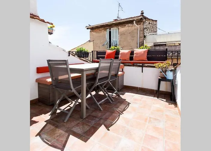 Luxurious 2-Beds House In Old Antibes, Terrace Villa