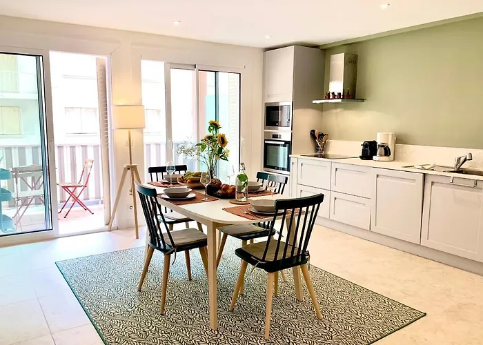 Spacious Apartment In The Heart Of Juan Les Pins !