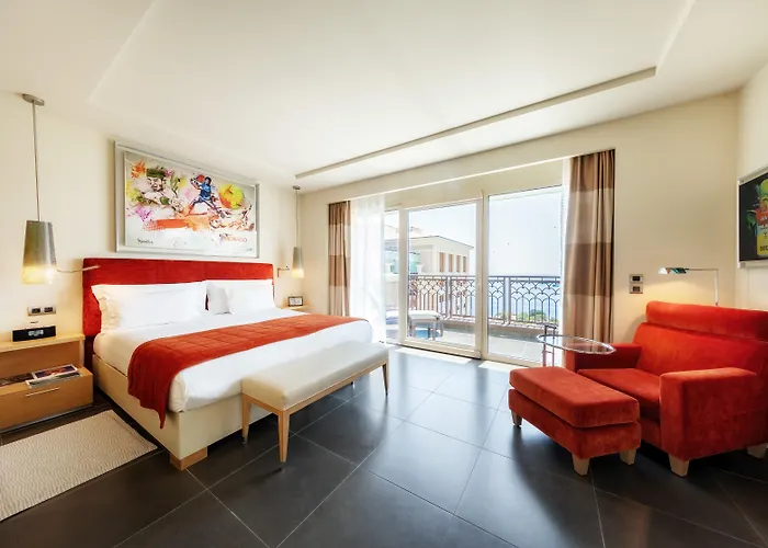 Monte Carlo Hotels