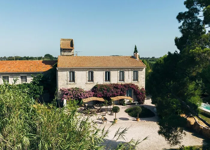 Maison Tara Verte Au Mas Montredon Arles