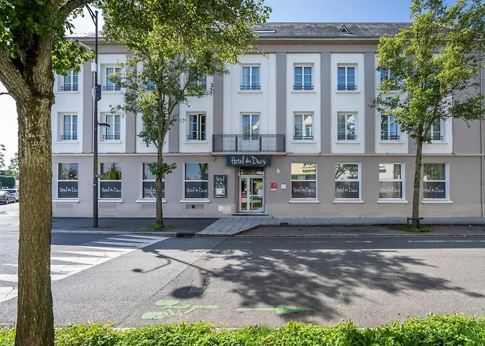 Logis Hotel Des Ducs Alencon