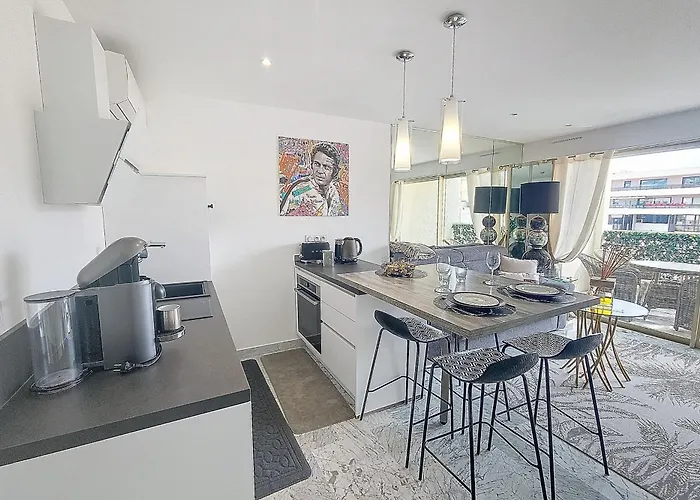 Henri Camille Real Estate - Kent - Premium 2 Bedrooms 5 Min Croisette Cannes