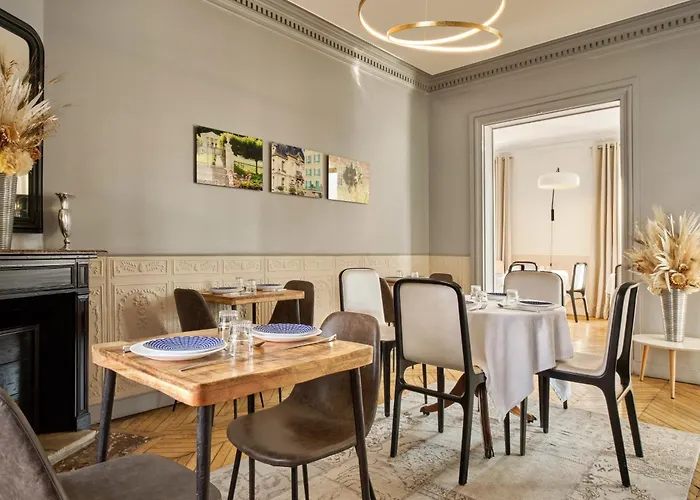 Hotel Atrium By Happyculture Suresnes
