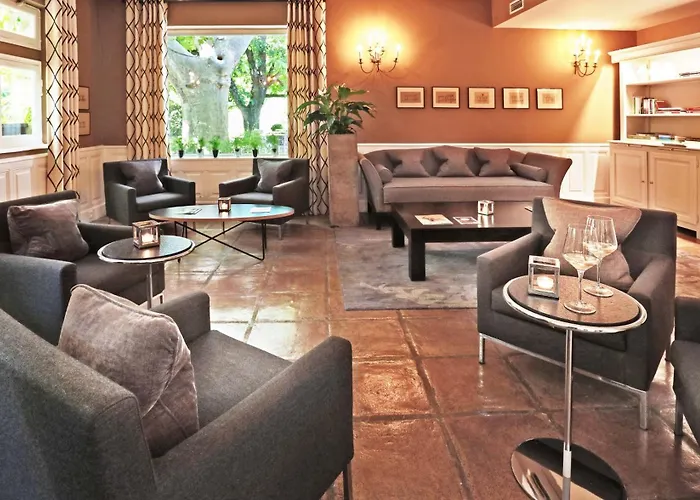 Le Prieure Hotel Villeneuve-les-Avignon