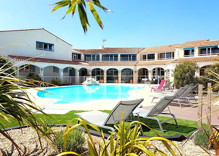 Hotel Restaurant Le Grand Large - Face A La Plage - Ile De Re Rivedoux-Plage