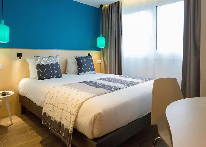 La Regence Hotel Courbevoie