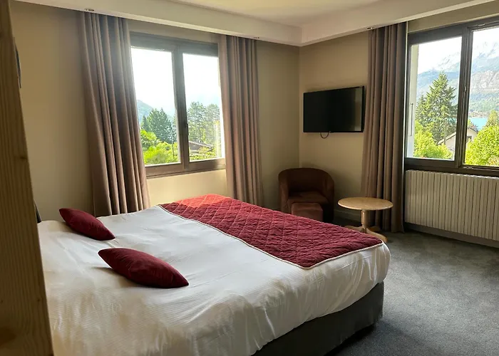 Hotel Les Grillons Talloires