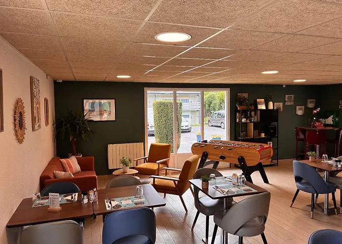 Campanile Saint Quentin Hotel