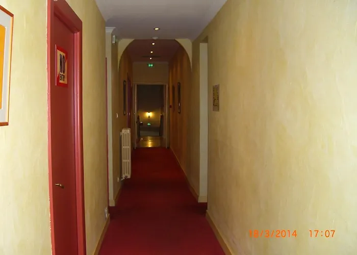 Hotel Cote Patio Nimes