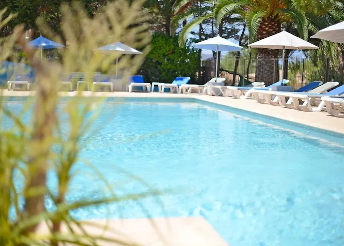 Residence Les Pins Calvi 