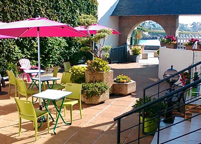 Logis Hotel Bellevue Roscoff
