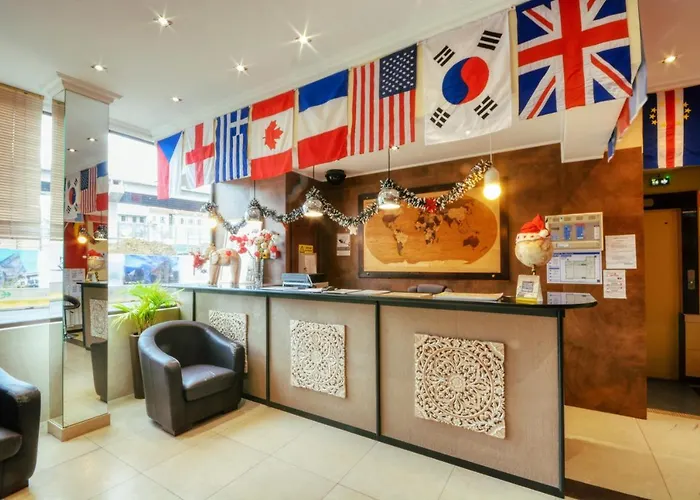 Nice Hostels