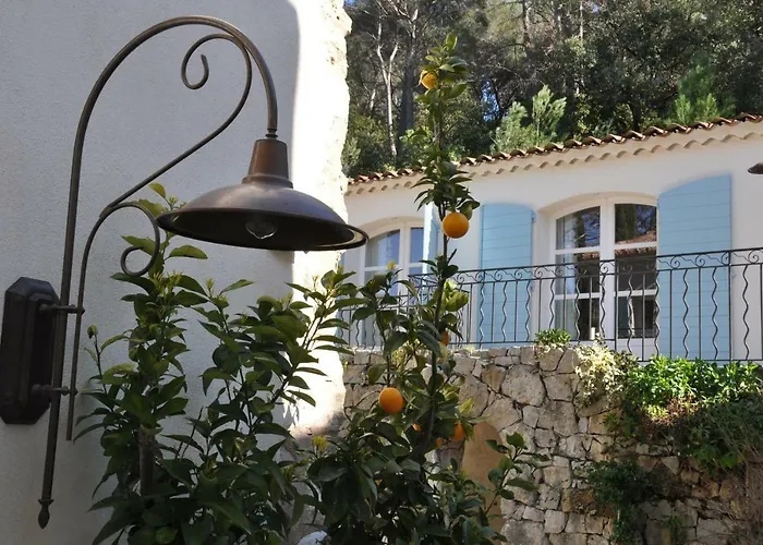 Mas Du Perthus Bed & Breakfast Cassis