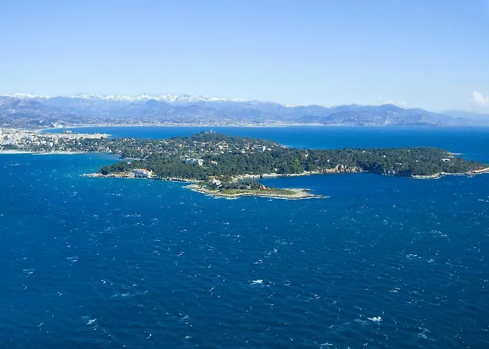 15 Cours Massena Apartment Antibes