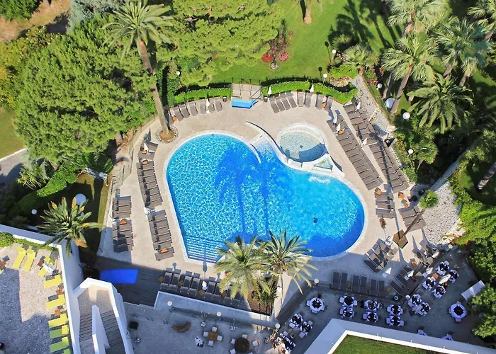 Best Cannes Hotels For Families With Kids near Palace of Festivals and Congress Hall